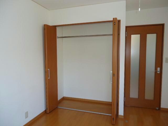 フラット東中通の物件内観写真