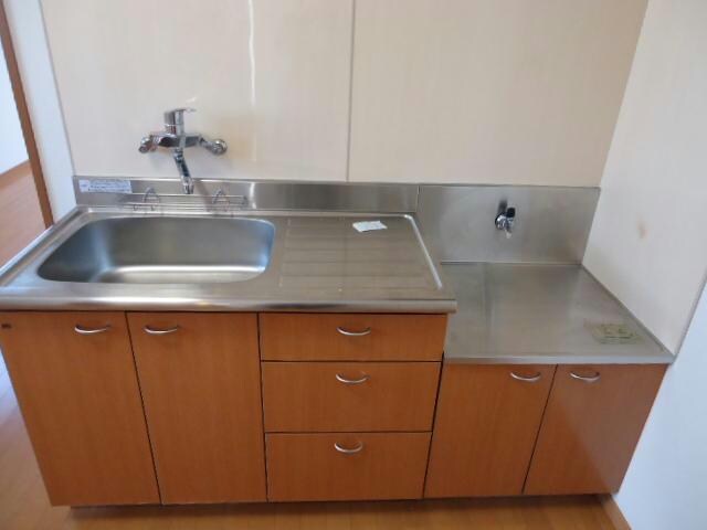 フラット東中通の物件内観写真