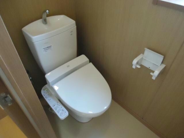 フラット東中通の物件内観写真