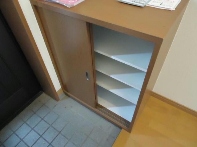 フラット東中通の物件内観写真