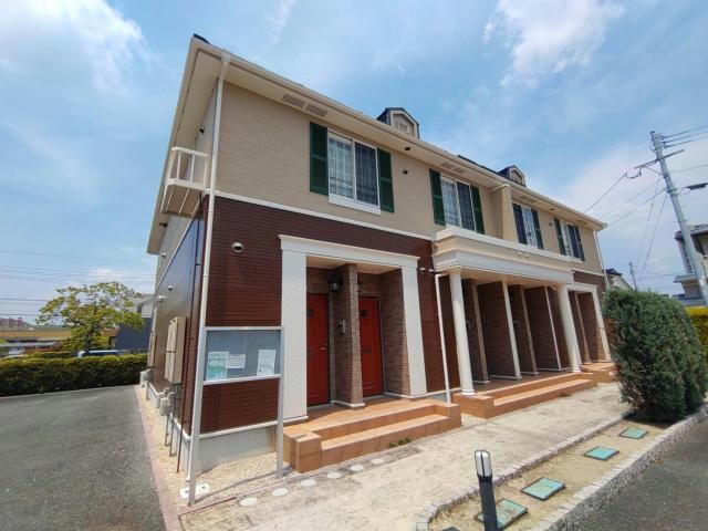 シャン・イリーデの物件外観写真