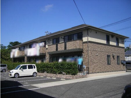 アズール若楠の物件外観写真