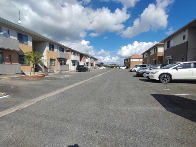 カーサ・ラピスの物件外観写真