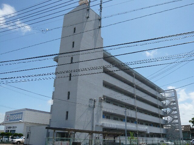 大財マンションの物件外観写真