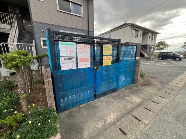 ウエストヴィレッヂの物件外観写真