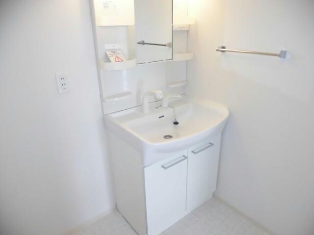 コムーラ・フロントの物件内観写真