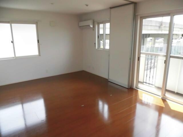 コムーラ・フロントの物件内観写真