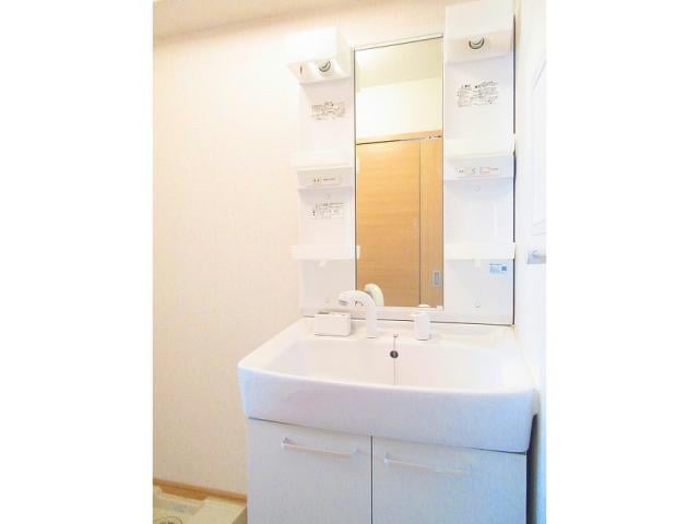 エレガンシア新郷Ⅰの物件内観写真