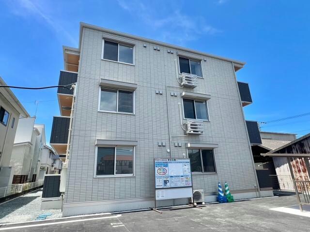 ロイヤルタウン日の出の物件外観写真