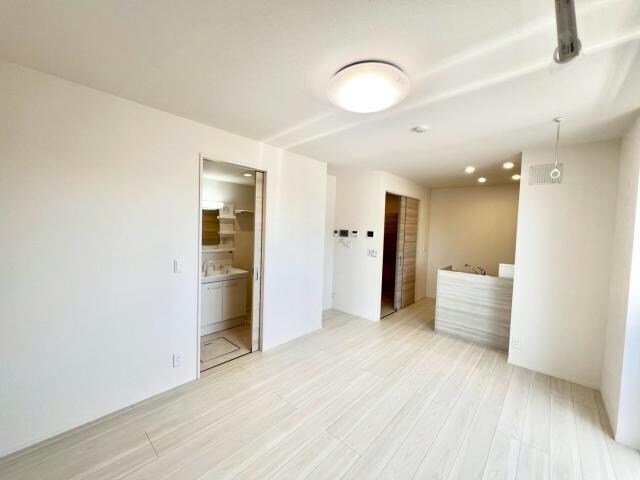 ロイヤルタウン日の出の物件内観写真