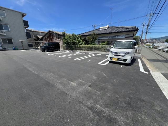 ロイヤルタウン日の出の物件外観写真