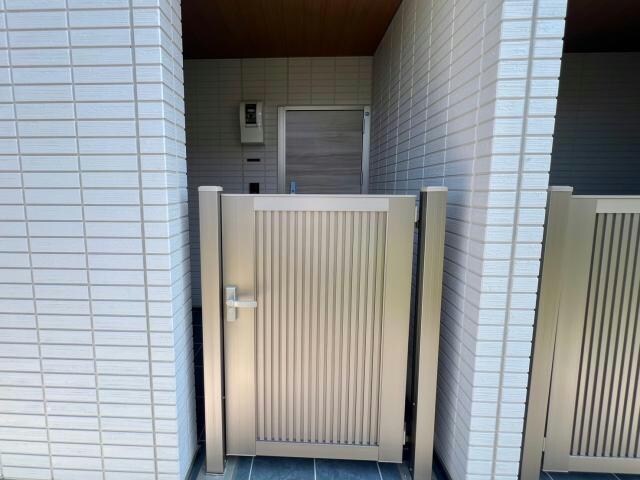 O・フレア　A棟の物件外観写真