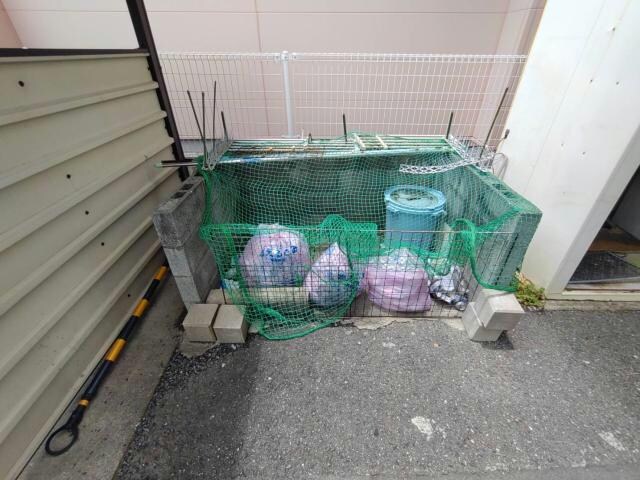 古川マンションの物件外観写真