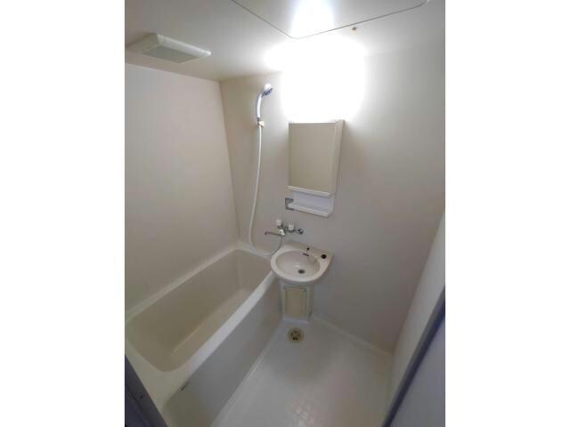 ブルージュハイムⅠの物件内観写真