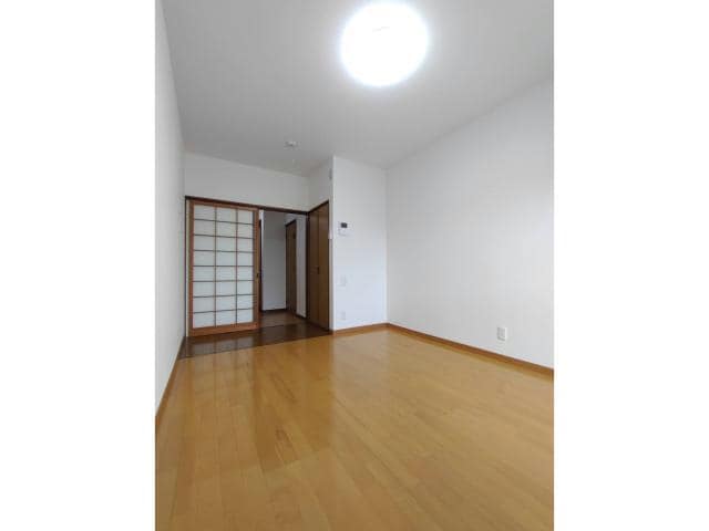 ブルージュハイムⅠの物件内観写真