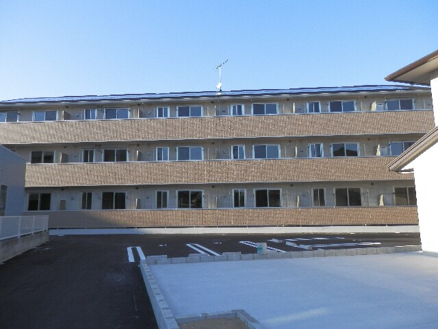 プリュスの物件外観写真