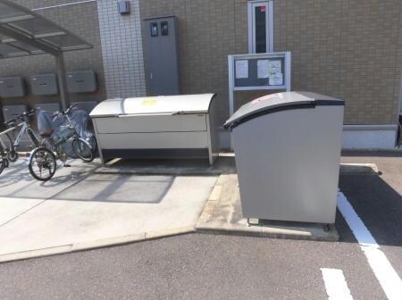 メゾン・ド・カメリアの物件外観写真