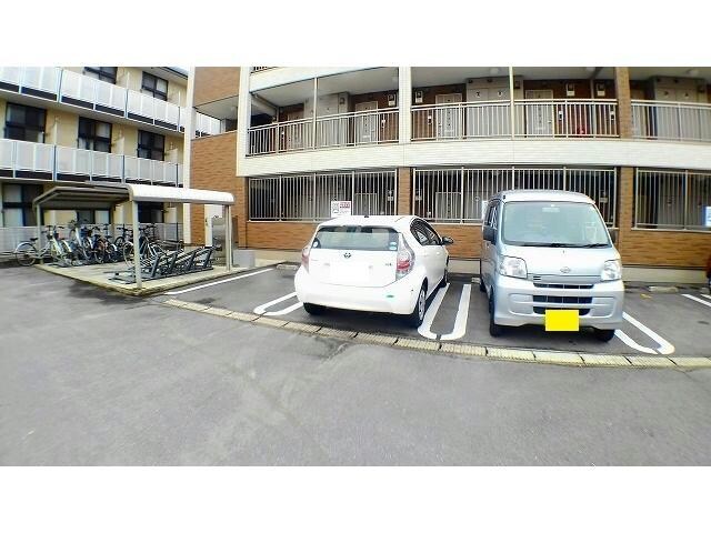 シャルモントゥⅡの物件外観写真