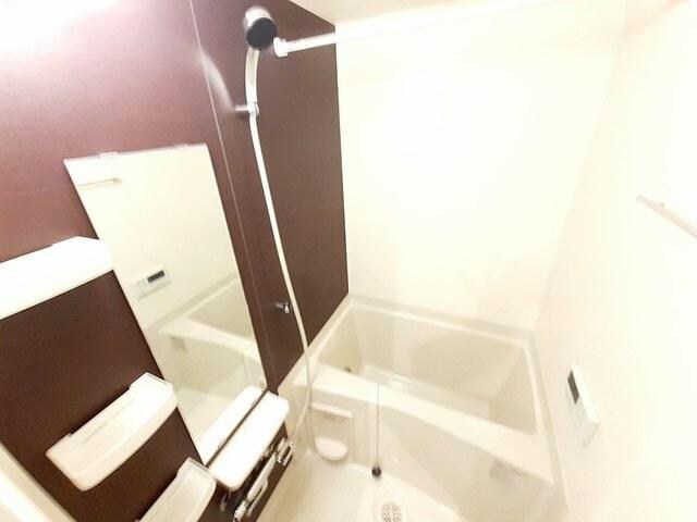 シャルモントゥⅡの物件内観写真