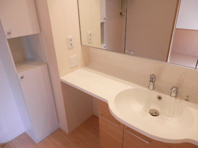 ビジュアムール　Ａの物件内観写真