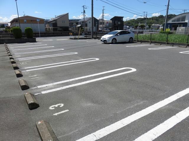 トップラインの物件外観写真