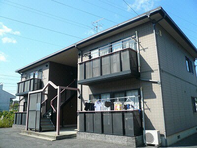 レジデンスナカヤの物件外観写真