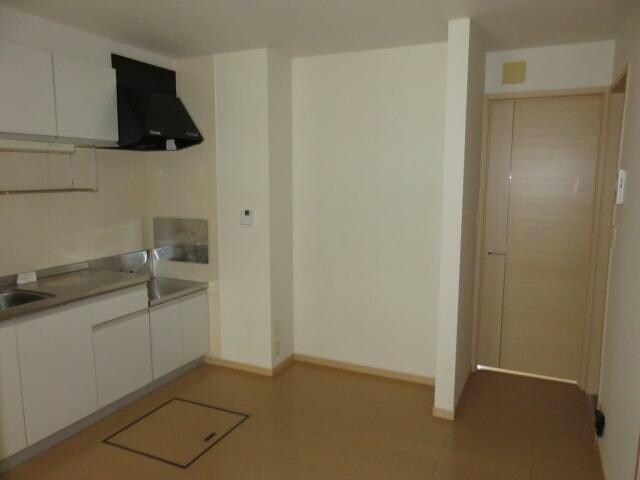 クリスタルローズA・Bの物件内観写真