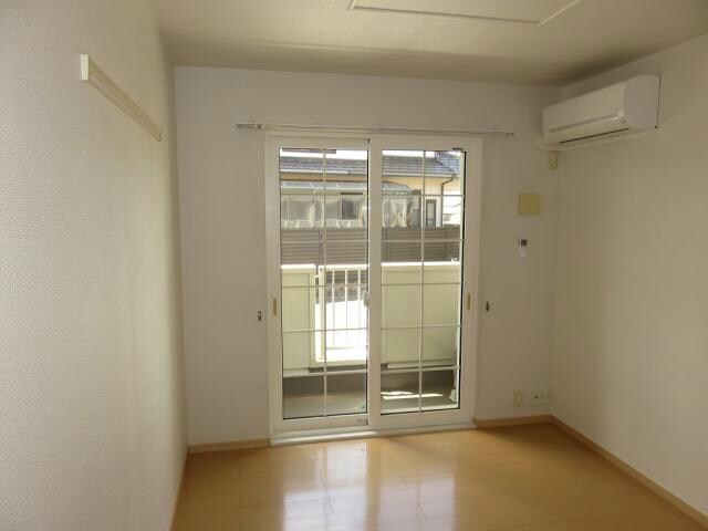 クリスタルローズA・Bの物件内観写真