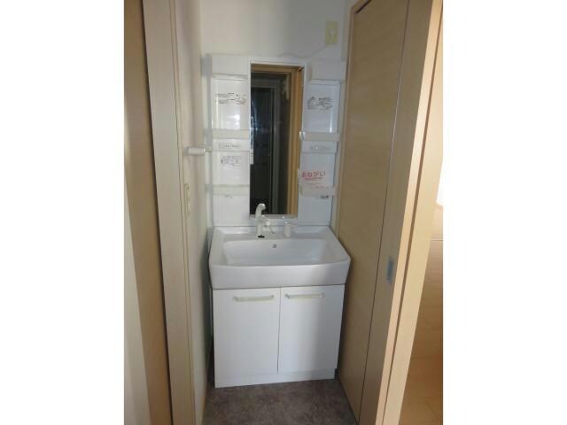 クリスタルローズA・Bの物件内観写真