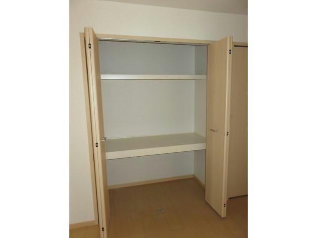 クリスタルローズA・Bの物件内観写真