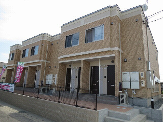 ラ・ルーチェの物件外観写真