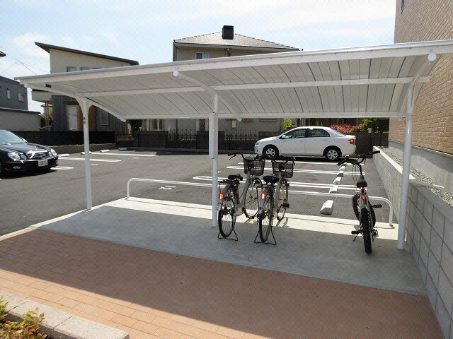 ラ・ルーチェの物件外観写真