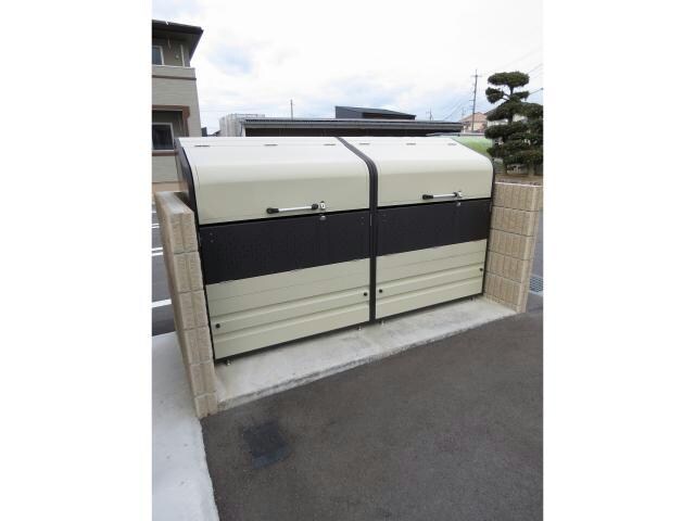 エテルナ　ナリッシュ　Ⅱ　の物件外観写真