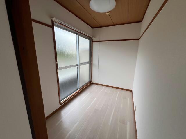 ビブレ下三栖の物件内観写真