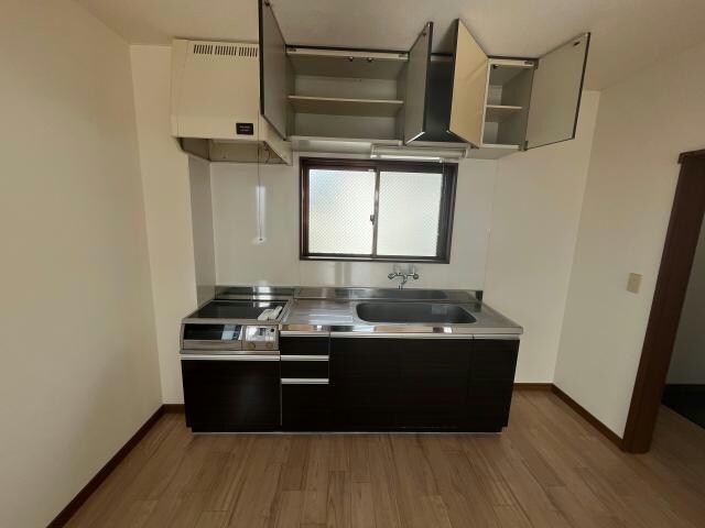 第二菖蒲谷マンションの物件内観写真