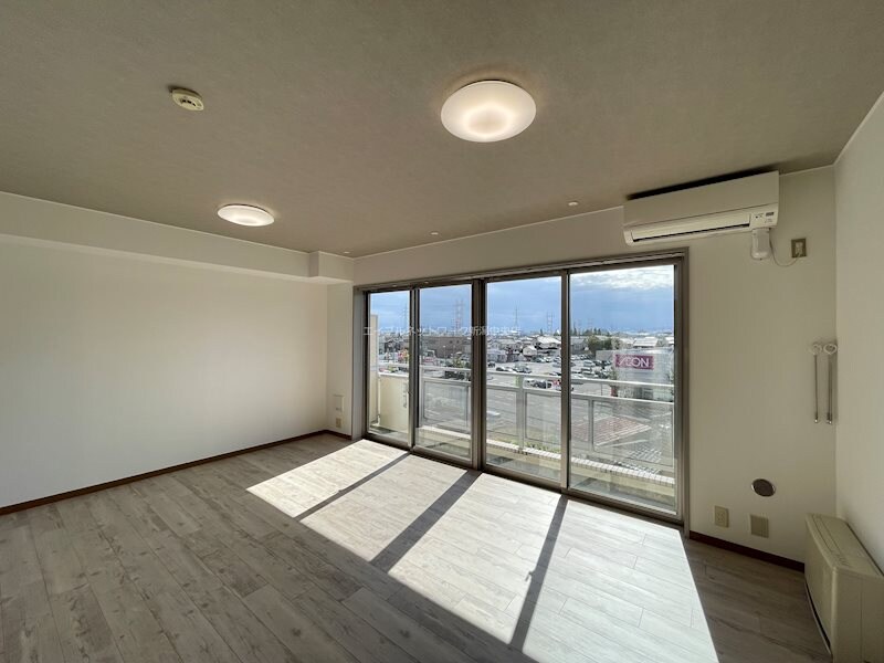 ヴェルシティ河渡の物件内観写真