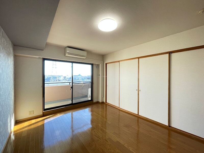 トゥールドゥソレイユの物件内観写真