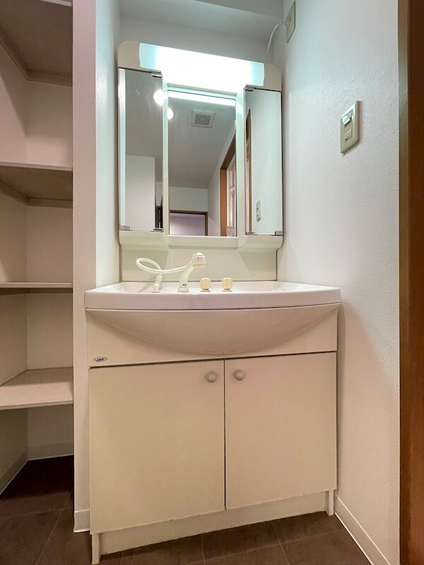 トゥールドゥソレイユの物件内観写真