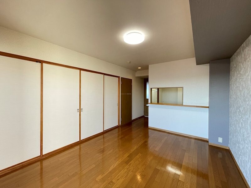 トゥールドゥソレイユの物件内観写真