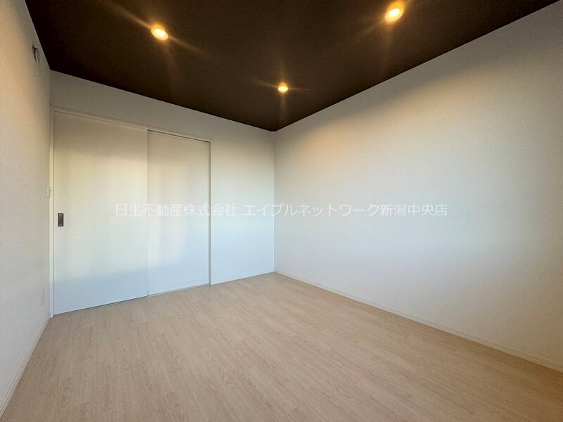 HILLS　MEJIROの物件内観写真