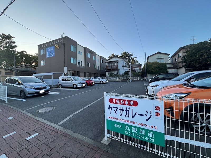 HILLS　MEJIROの物件内観写真