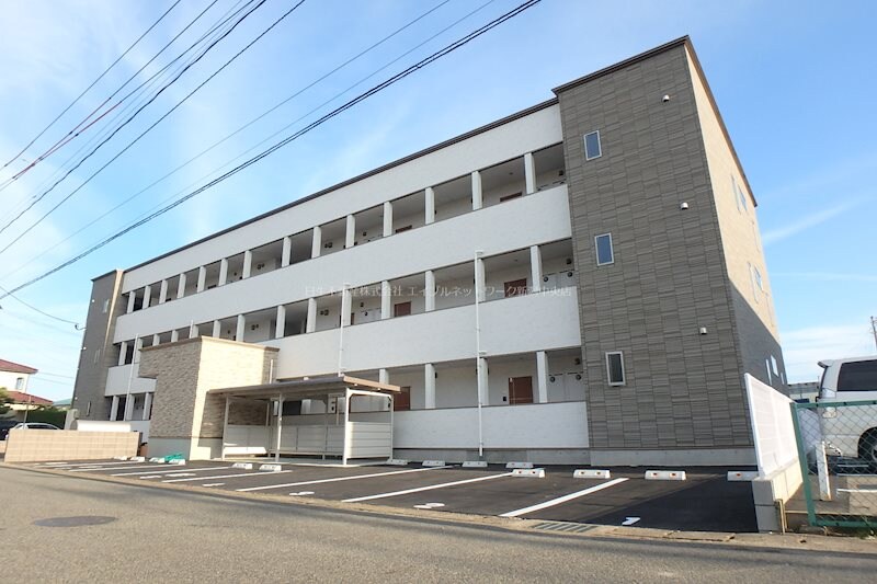 アストライア女池神明の物件外観写真