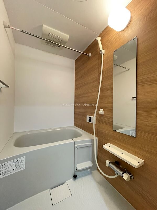 アストライア女池神明の物件内観写真