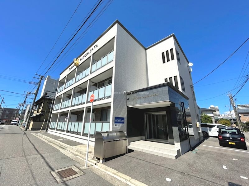 SAKASU　KAGURASAKAの物件外観写真