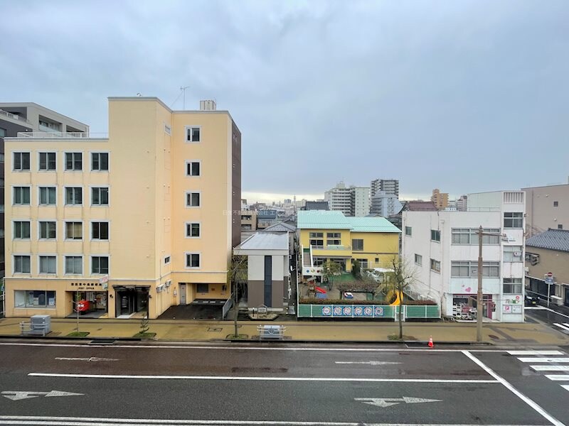 フェリシア東中通の物件内観写真