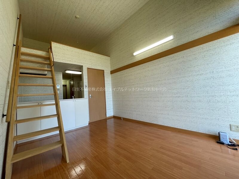 紫竹山五番館Cの物件内観写真