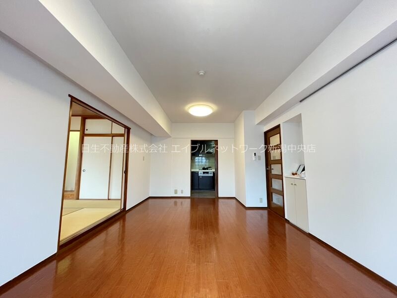 ホワイトプラザ西堀の物件内観写真