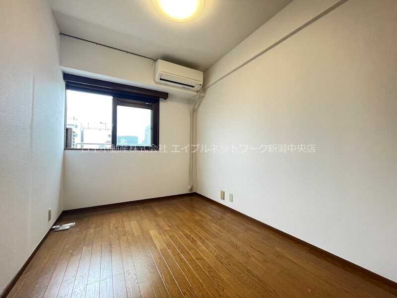 ホワイトプラザ西堀の物件内観写真