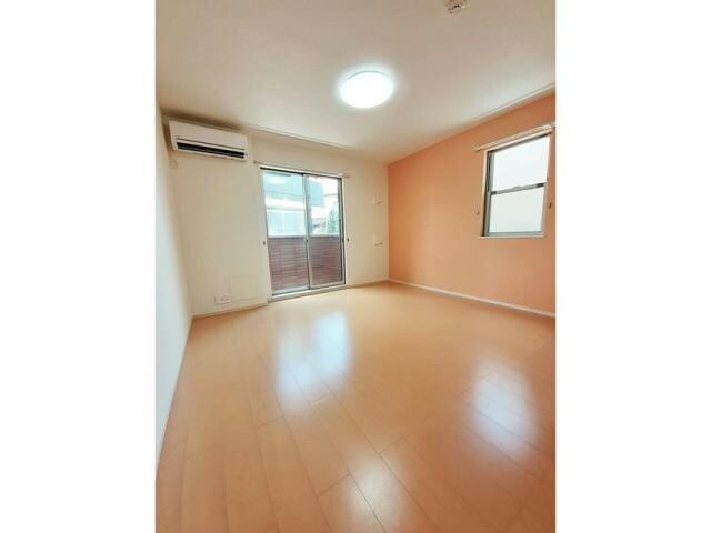 中津駅 バス8分  宝蔵寺入口下車：停歩9分 1階の物件内観写真