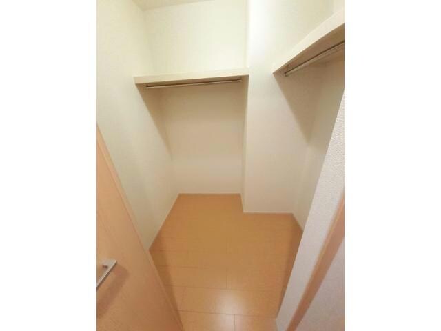 中津駅 バス8分  宝蔵寺入口下車：停歩9分 1階の物件内観写真